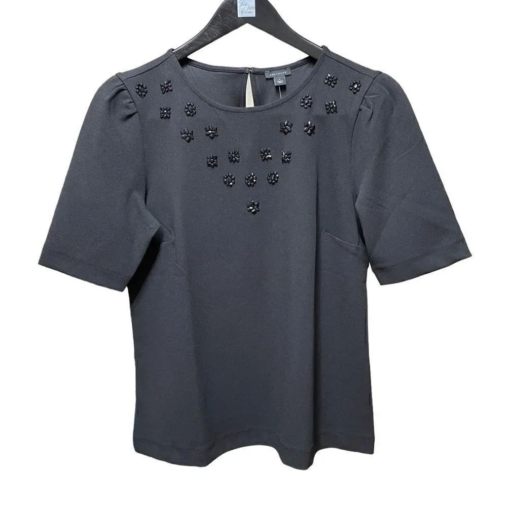 🌟70% OFF🌟 Ann Taylor Black Short Sleeve Blouse with Beads